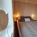 6 Personen Mit Sauna, Whirlpool, Kaminofen Und Kanu In 2. Rheie Zum In *