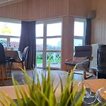 Сasa de vacaciones 6 Personen Mit Sauna, Whirlpool, Kaminofen Und Kanu In 2. Rheie Zum In *