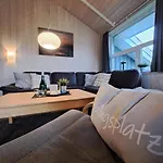 6 Personen Mit Sauna, Whirlpool, Kaminofen Und Kanu In 2. Rheie Zum In Сasa de vacaciones *