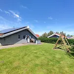 6 Personen Mit Sauna, Whirlpool, Kaminofen Und Kanu In 2. Rheie Zum In