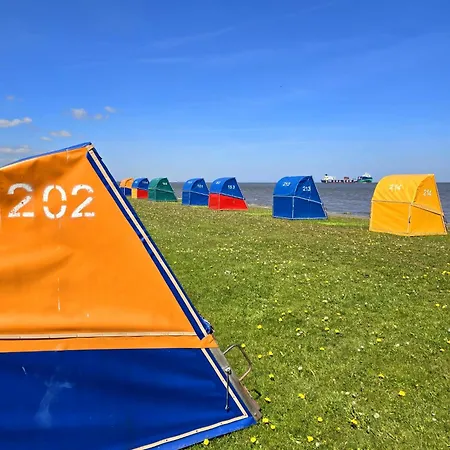 Feriehus 6 Personen Mit Sauna, Whirlpool, Kaminofen Und Kanu In 2. Rheie Zum In Otterndorf