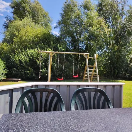 6 Personen Mit Sauna, Whirlpool, Kaminofen Und Kanu In 2. Rheie Zum In