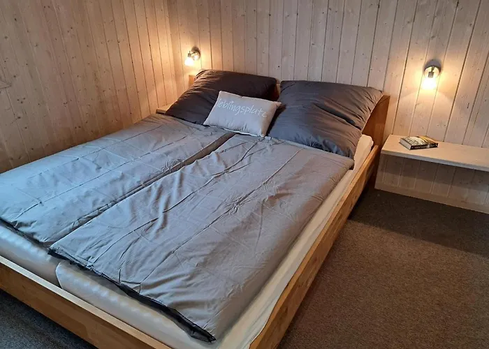 6 Personen Mit Sauna, Whirlpool, Kaminofen Und Kanu In 2. Rheie Zum In * Otterndorf