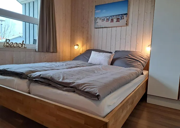 Nyaraló 6 Personen Mit Sauna, Whirlpool, Kaminofen Und Kanu In 2. Rheie Zum In *